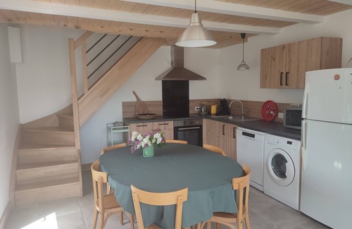 Avignon-les-Saint-Claude House | La Petite Maison