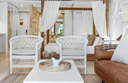 Casuarina Apartment | La Petit Unite - Luxe Santai Studio by uHoliday