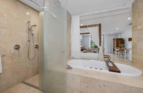 Casuarina Apartment | La Petit Unite - Luxe Santai Studio by uHoliday