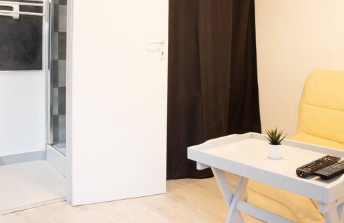 Poitiers Apartment | La Petite Chaume (studio lumineux)