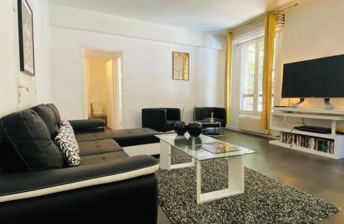 Rodez Apartment | La PETITE COMPAGNIE