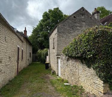 Tanlay House | La Petite Ecluse, maison d'artistes