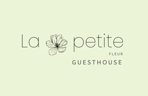 Xylokastron Apartment | La Petite Fleur Guesthouse