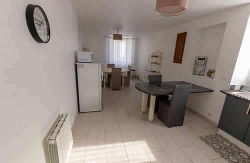 Conde-sur-Marne House | La Petite Maison - Condé-sur-marne