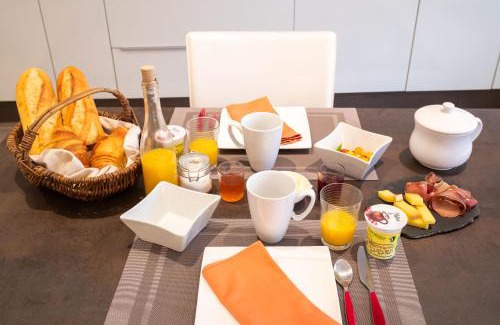 Saint-Romain House | La "Petite" Maison