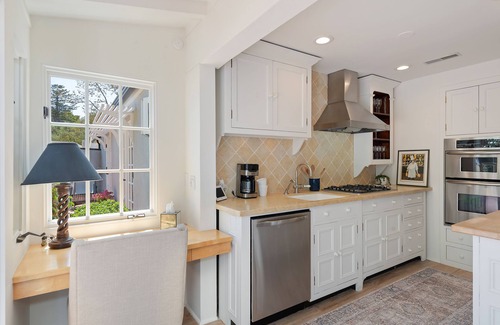 Montecito House | La Petite Maison - Perfectly Located in the Heart of the Upper Montecito Village