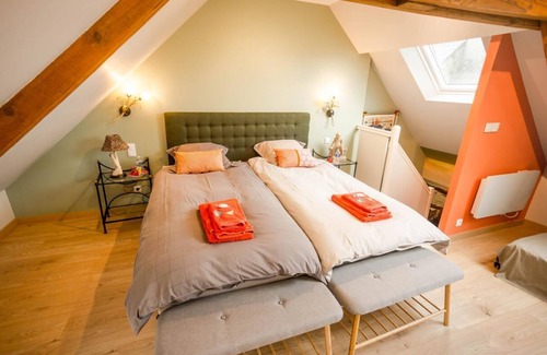 Meillac Bed & Breakfast | La Petite Maison près de l'Eglise