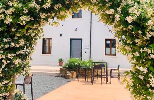 San Giovanni Ilarione House | La Pietra Nera