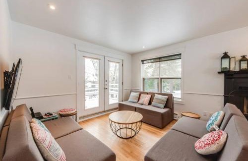 Saint Ferreol les Neiges Ski Chalet | La Pionnière - 5 chambres - 13 personnes