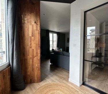 Quartier Vieux Marche-Cathedrale Apartment | La place d'Henri, Rouen centre