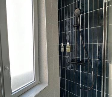 Quartier Vieux Marche-Cathedrale Apartment | La place d'Henri, Rouen centre