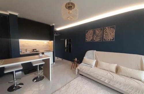 Port-la-Nouvelle Apartment | La Plage, clim et wifi