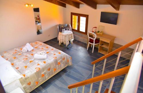 Cavaglia Bed & Breakfast | La Plaza B&B