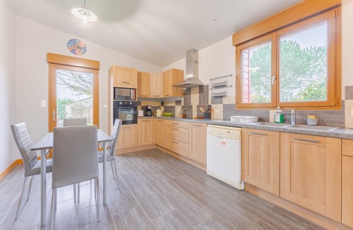 Cersay House | La Promesse des Saisons - Jardin et parking privé