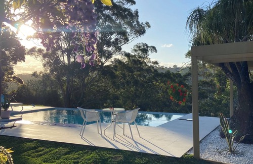 Terranora Cottage | La Provence Cottage near Coolangatta and Byron Bay