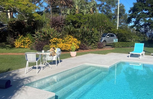 Terranora Cottage | La Provence Cottage near Coolangatta and Byron Bay