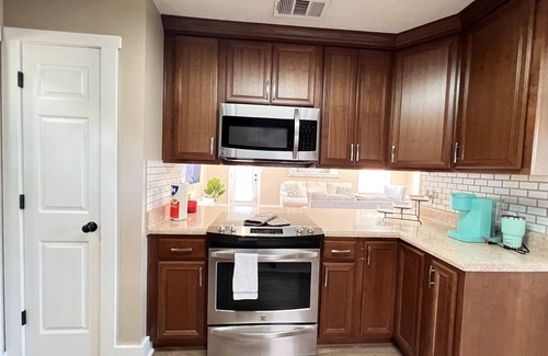 Northwest Pensacola House | ⭐️La Puerta Al cielo - Private Pool, Game Room & Kareoke