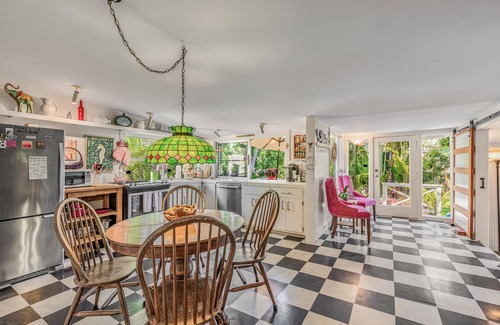 White St. Gallery House | LA PUERTA ROSA~Charming 3 bed/2 bath Conch Home in Old Town Key West!