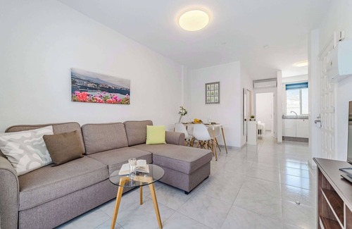 Alcala Apartment | La Punta Balcony Suite