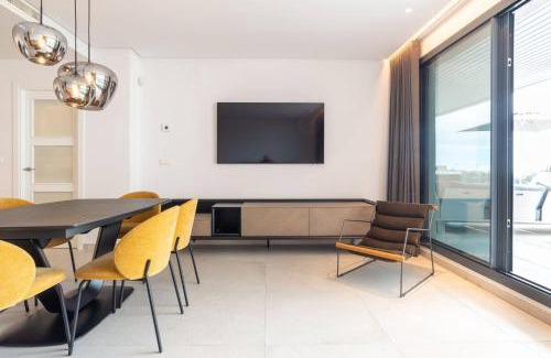 Benahavis Apartment | La Quinta 3 Bedroom Ultra Modern Apartment with Private Hot Tub