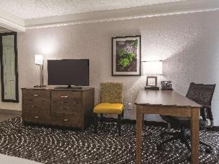 Alexandria Hotel | La Quinta by Wyndham Alexandria Airport