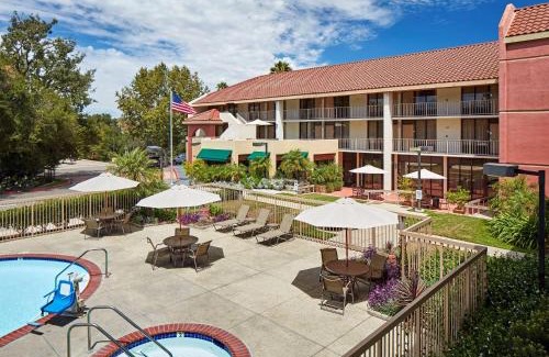 Newbury Park Hotel | La Quinta by Wyndham Thousand Oaks-Newbury Park