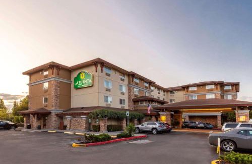 Salmon Creek Hotel | La Quinta by Wyndham Vancouver