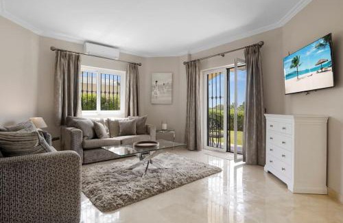 Benahavis Apartment | La Quinta Hills - Luxury Apartment