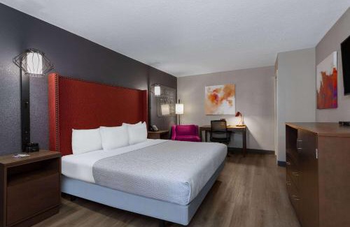 Northeast Pensacola Hotel | La Quinta Inn by Wyndham Pensacola