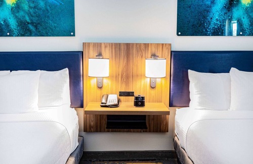 Texas City Hotel | La Quinta Inn & Suites by Wyndham Texas City I 45