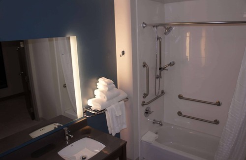 Littleton Hotel | La Quinta Inn & Suites by Wyndham Littleton/Red Rocks