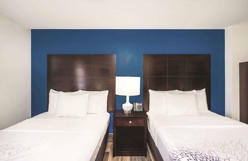 Gowanus Hotel | La Quinta Inn & Suites by Wyndham Brooklyn Downtown