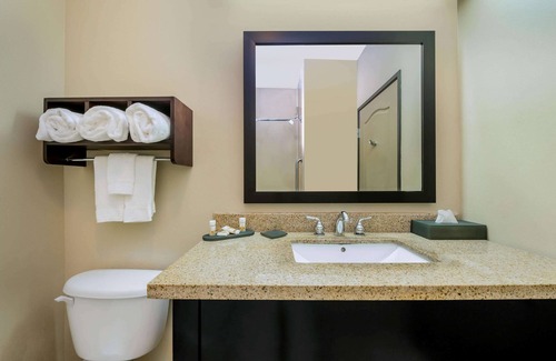 Marshall Hotel | La Quinta Inn & Suites by Wyndham Marshall