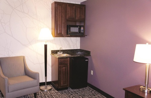 Aurora Hotel | La Quinta Inn & Suites by Wyndham Denver Aurora Medical