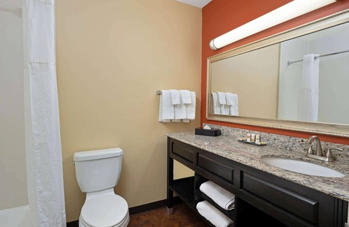 El Montevideo Hotel | La Quinta Inn & Suites by Wyndham Tucson - Reid Park