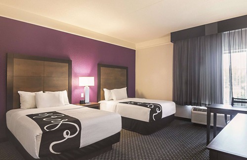 Central Oklahoma City Hotel | La Quinta Inn & Suites by Wyndham Oklahoma City - NW Expwy