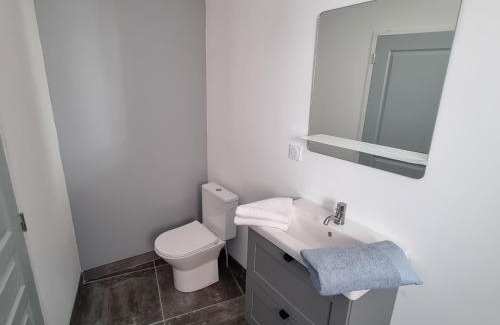 Compregnac Apartment | La Remise