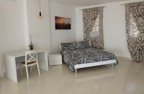 Caldiero Apartment | La Rocca House-Openspace