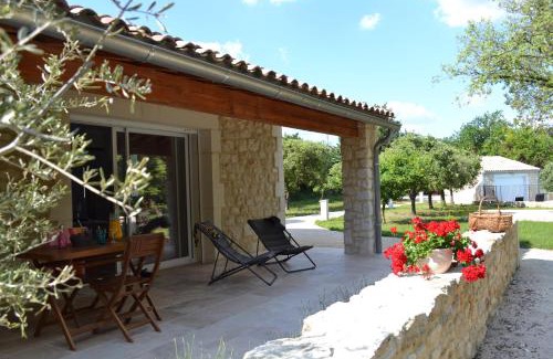 Saint-Restitut Bed & Breakfast | La Romagnolette