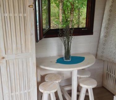 Cahors House | La Roulotte CLERELU - Du domaine des Ramonets