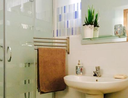 La Santa House | La Santa Feel Good