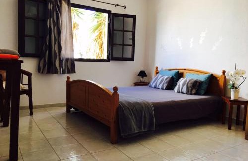 La Santa House | La Santa Feel Good