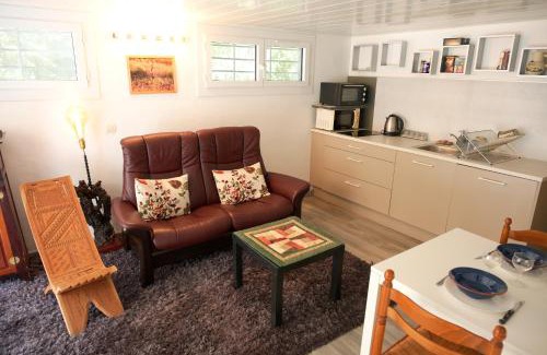 Saint-Martin-d'Uriage Apartment | La Songe Ailée - Uriage - Grenoble - Chamrousse - T2 avec terrasse - Jusqu'à 2 personnes - Cure Thermale - Déplacements professionnels