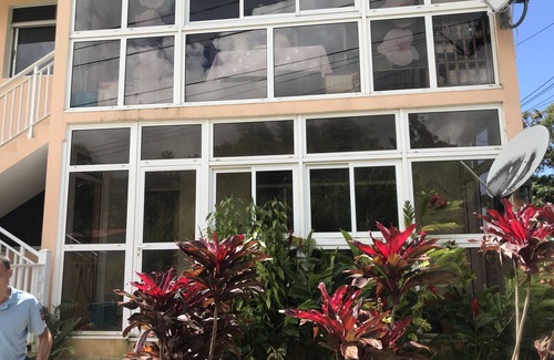 Saint-Claude Apartment | La soufrière f4 furnished, wifi tv