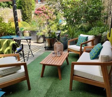 Guingamp Bed & Breakfast | La Suite 27, proche gare et centre ville