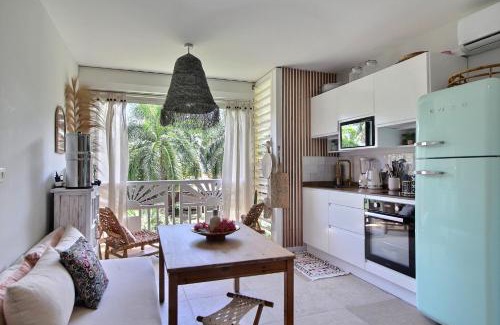 Anse des Rochers Apartment | La Suite Serendipity piscine et plage