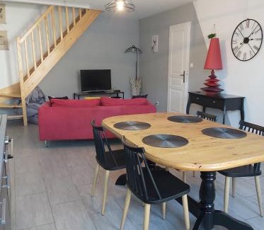 Sorcy-Saint-Martin House | La Tanière