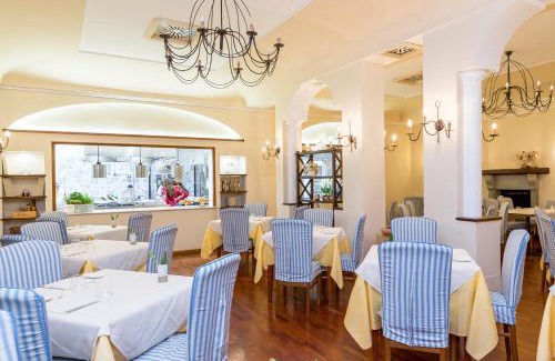 Laurito House | La Taverna del Leone