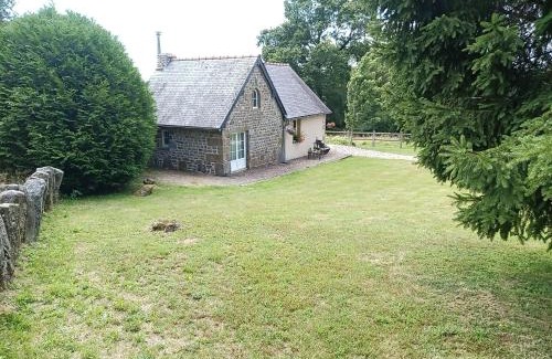 Saint-Michel-de-Montjoie Apartment | La Tentonniere