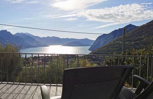 Solto Collina Apartment | La Terrazza Sul Lago